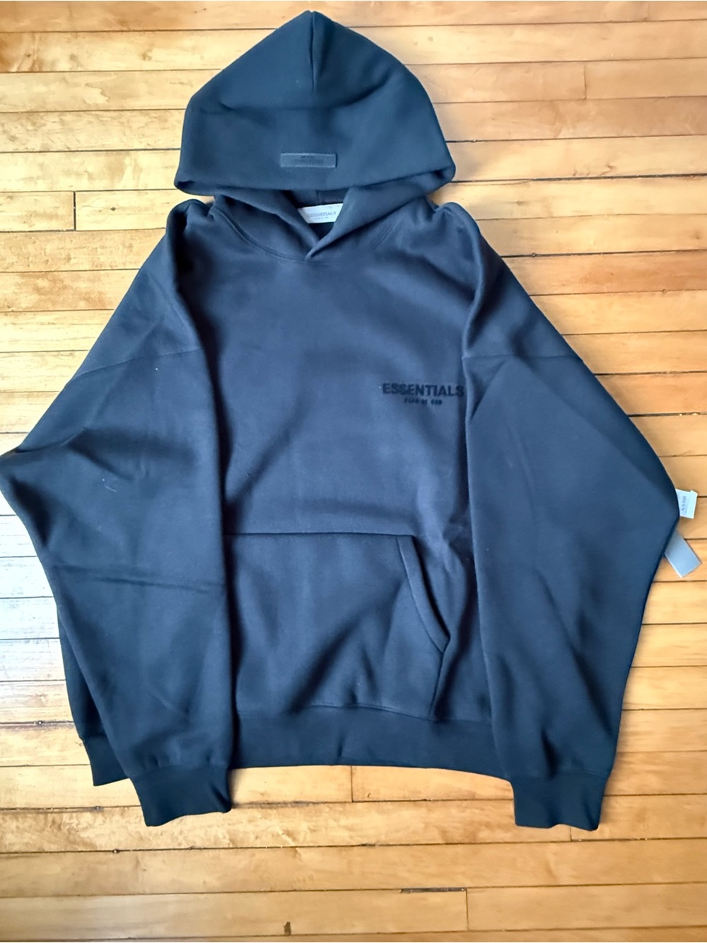 Fear of God Essentials Hoodie Men’s XL Black Flocked Logo Pullover New With Tags